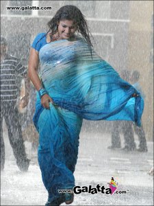 Nayanthara in rain